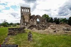 eglise_en_ruine.jpg
