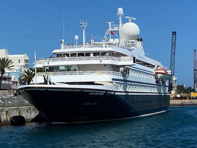 stjulia_20230520_sommerville_seadream_ii_in_bermuda.jpeg