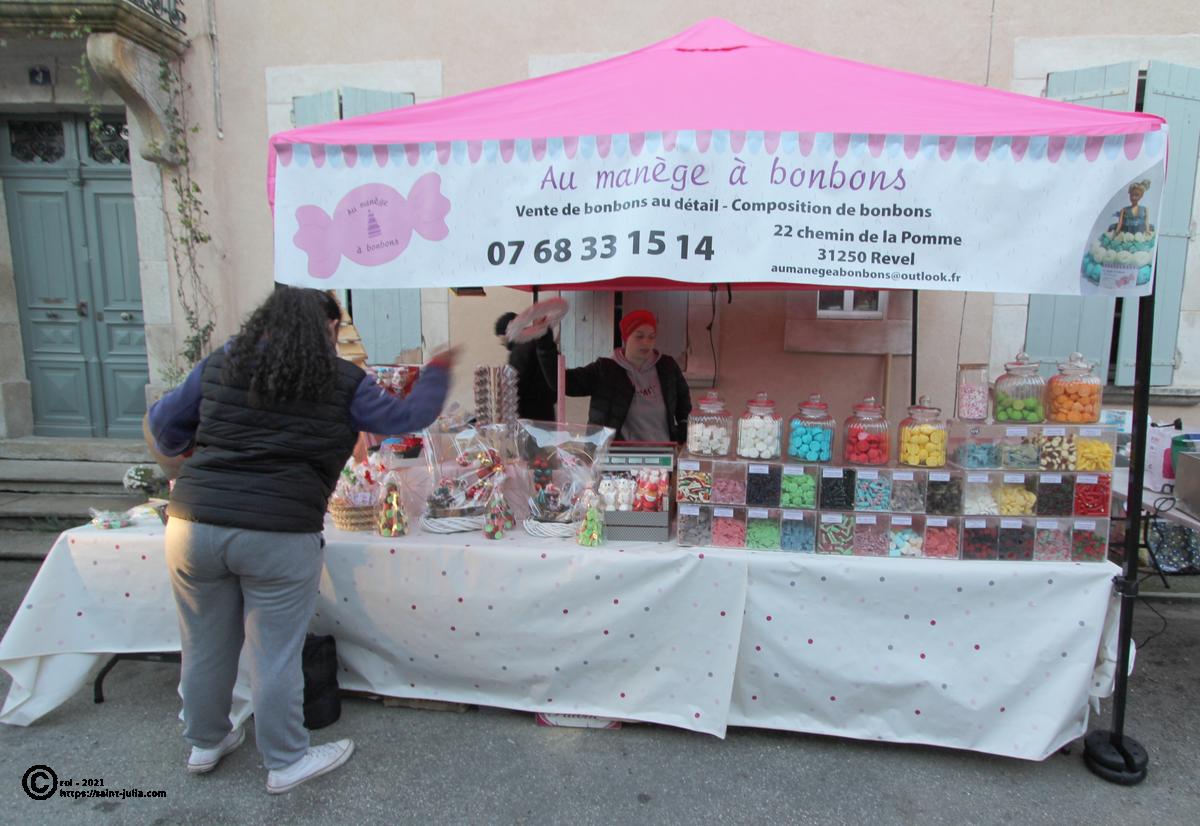 stjulia_20211219_chapons_expo_manege_a_bonbons.jpg stjulia_20211219_chapons_expo_manege_a_bonbons.jpg