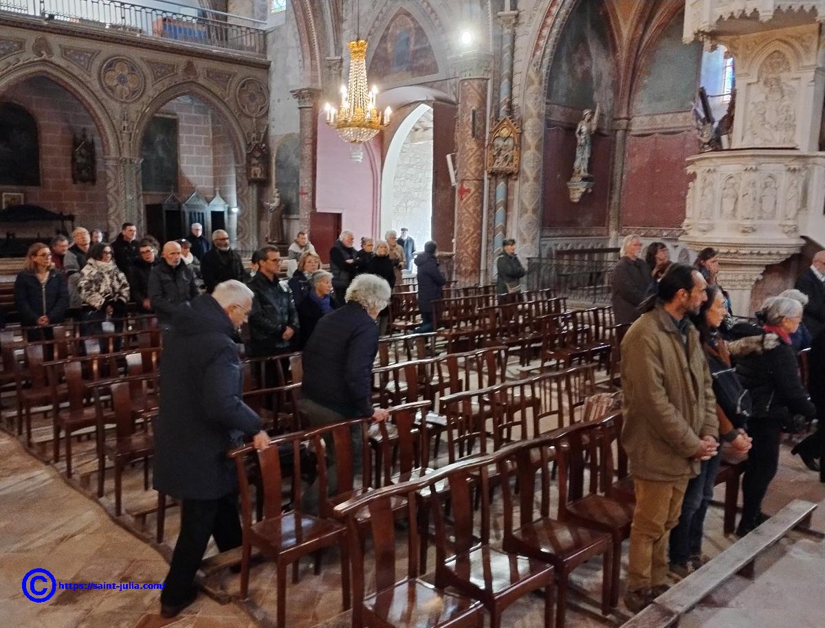 A l'église de Saint Julia, avec les amis qui ont pu être prévenus
